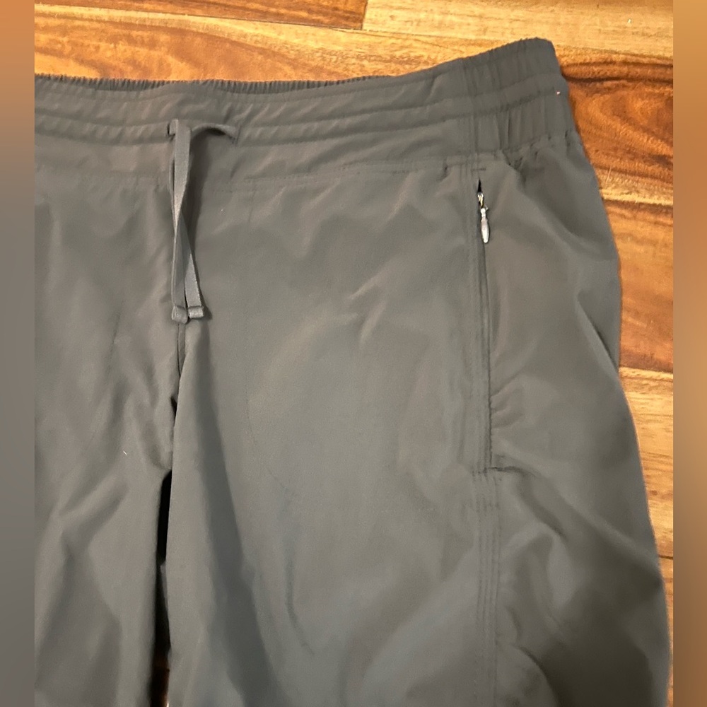 Athleta Wind Workout Hiking Pants Grey 4 - Picture 2 of 3